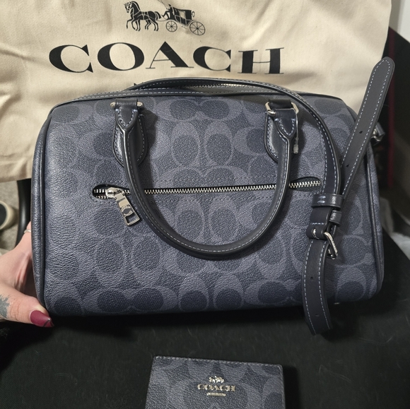 Coach Purse - Picture 4 of 6